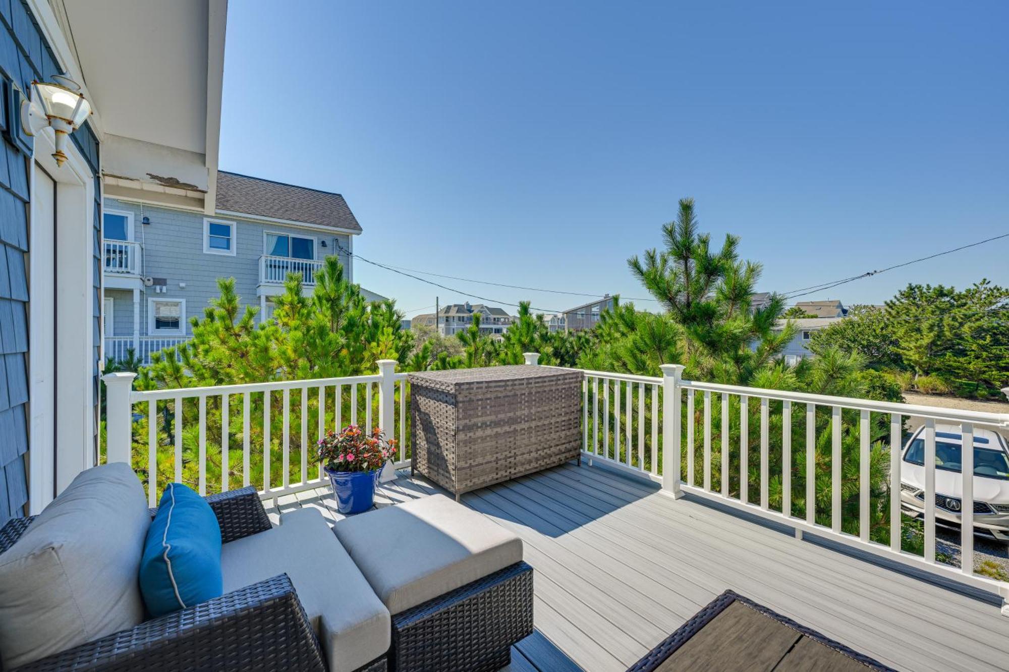 Westhampton Beach Home With Deck And Ocean Views! Екстер'єр фото